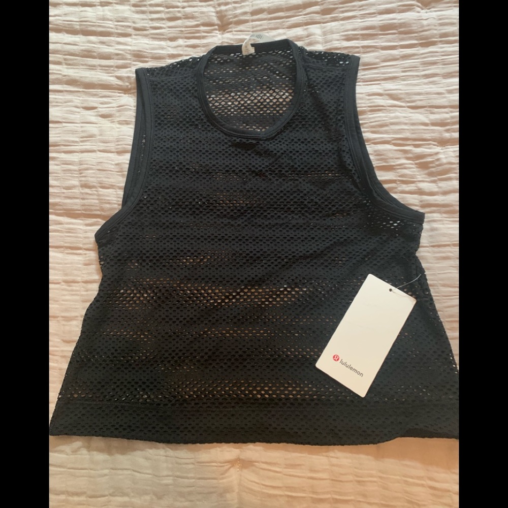 Lululemon Sweat your Heart out Tank size 6
